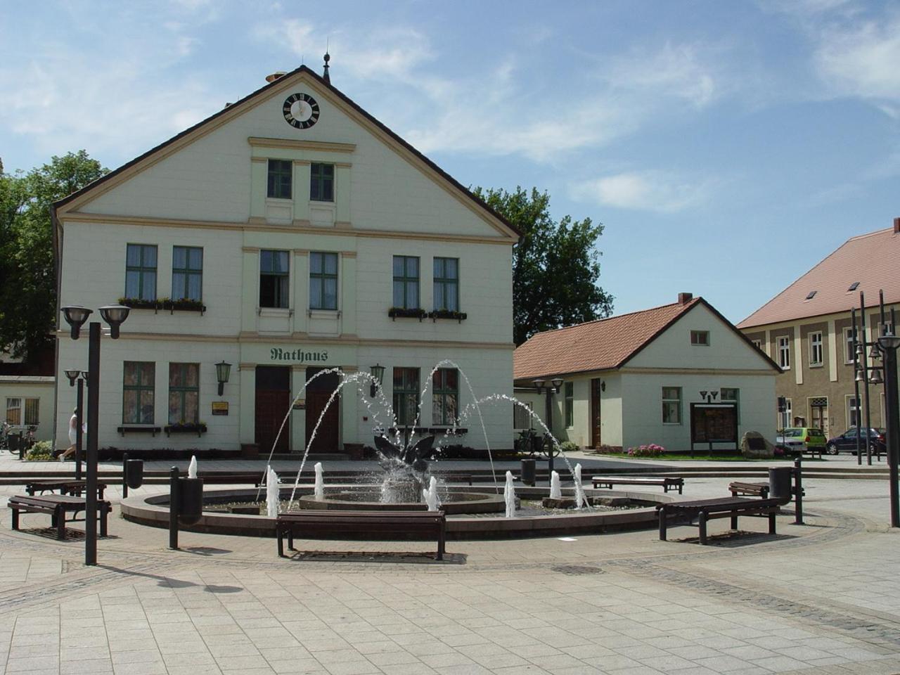 Wolfshotel Am Arendsee Arendsee  Exterior photo